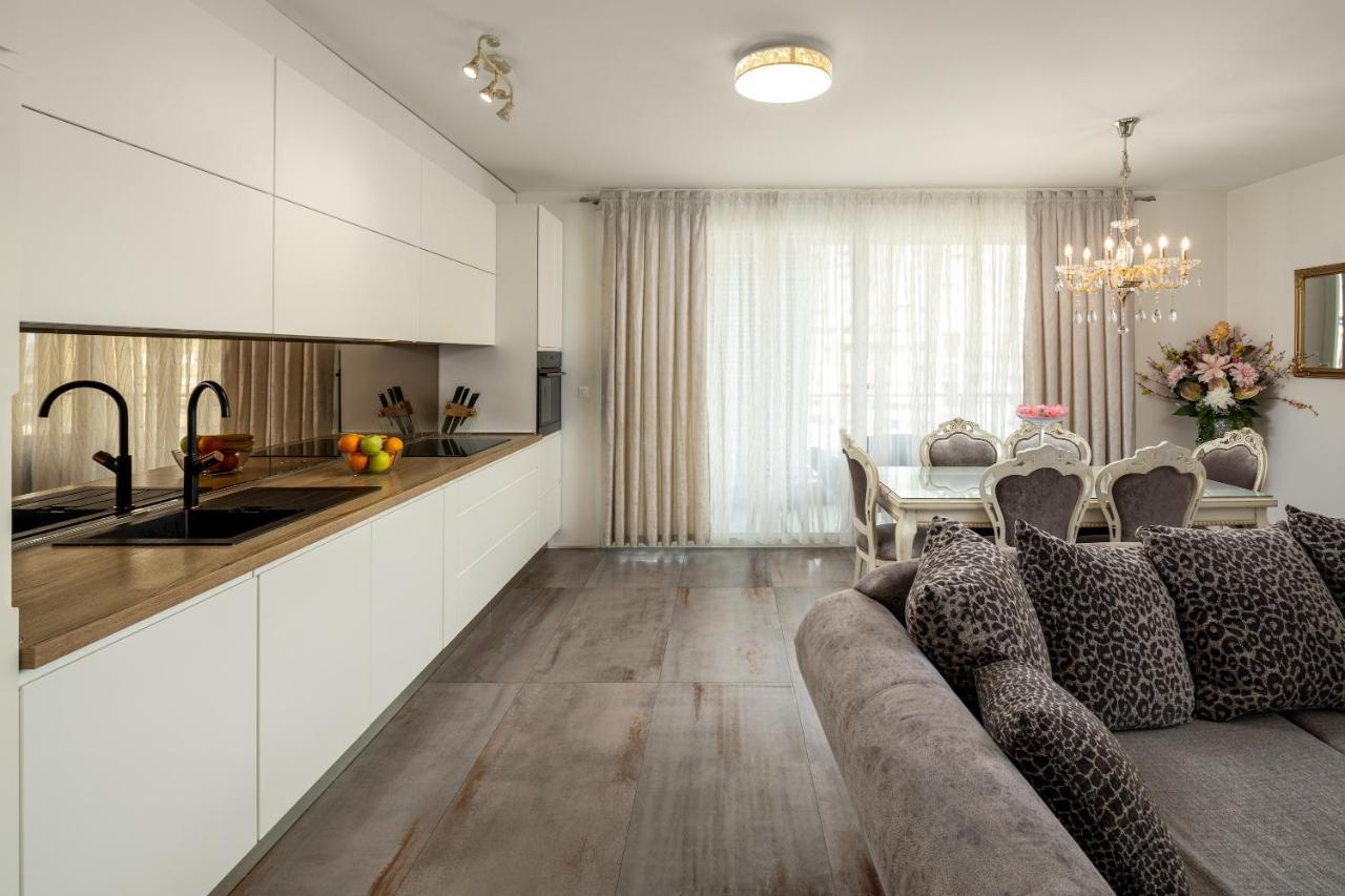 Luxury Apartment Azure สปลิท ภายนอก รูปภาพ
