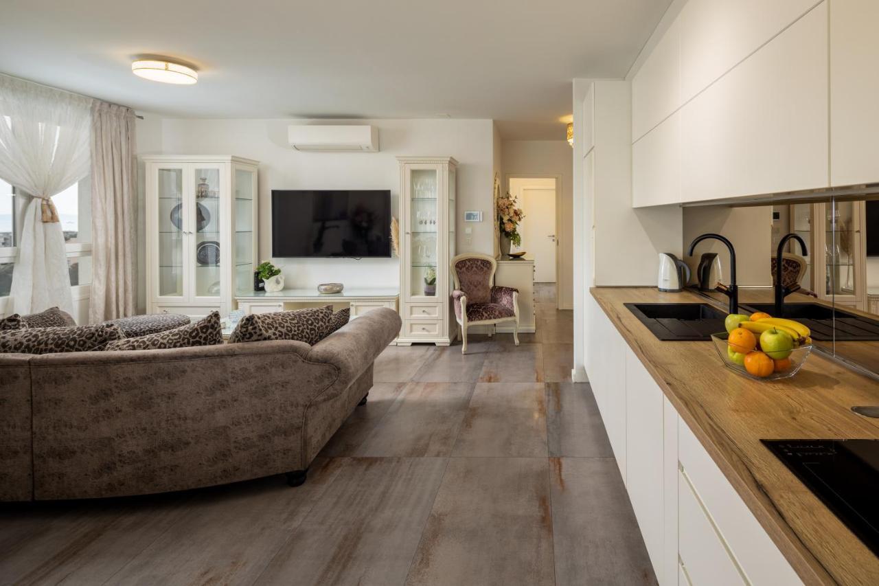 Luxury Apartment Azure สปลิท ภายนอก รูปภาพ
